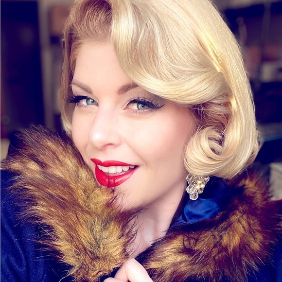 Meet your Posher, Hannah - Picture 3 of 4